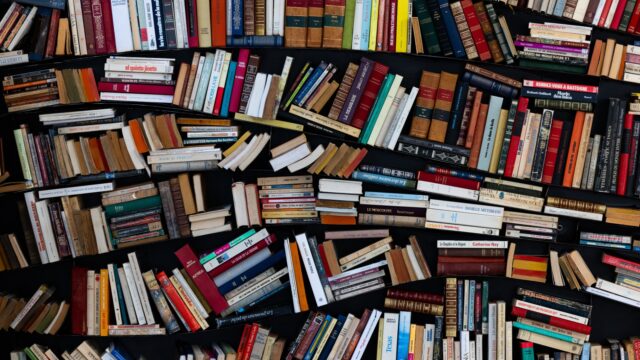 Bij hoeveel boeken spreek je van een persoonlijke bibliotheek?