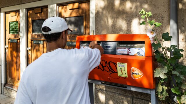 'Slimme herinrichting' nodig zodat PostNL dagelijkse service kan blijven leveren: 'Markt moet op de schop'