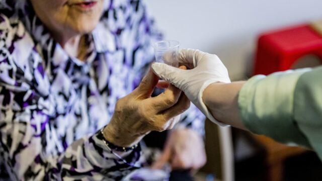 Zou privaat geld wel een rol moeten spelen in ons zorgsysteem?