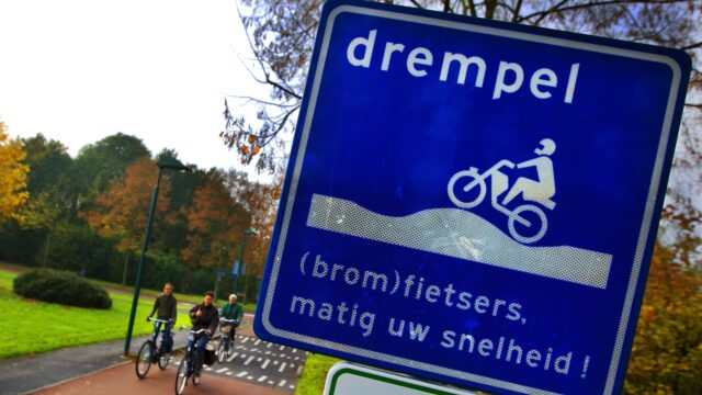 Wat komt er allemaal kijken bij de aanleg van een verkeersdrempel?