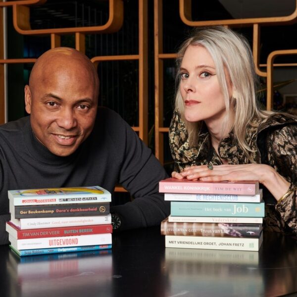 Stem op het NPO Radio 1 Non-Fictie Boek van het Jaar 2024 en maak kans op het winnende boek