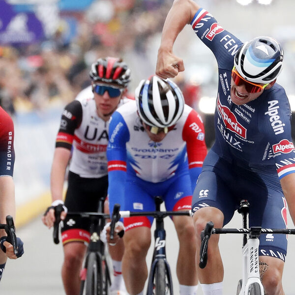 Mathieu van der Poel wint voor tweede keer Ronde van Vlaanderen