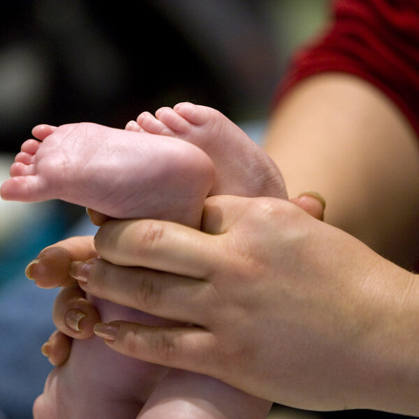Alicante - Dus je hebt baarschaamte: 'Kinderen krijgen in deze tijd is onverantwoord'