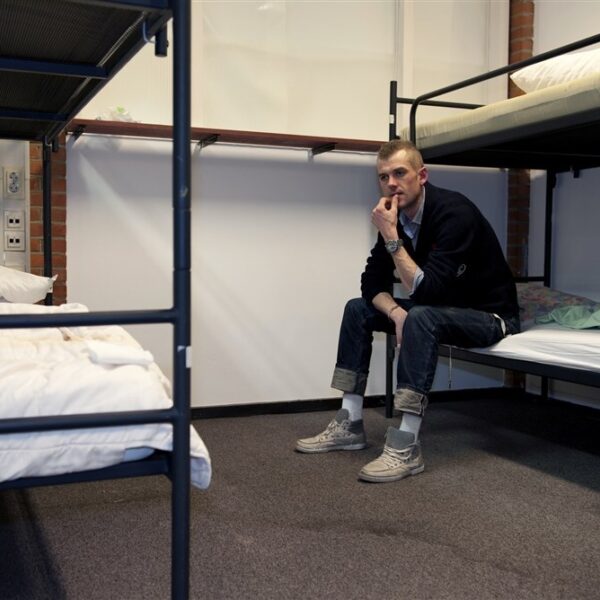 Door hoge voedsel- en energiekosten stijgt het aantal daklozen, vooral onder jongeren