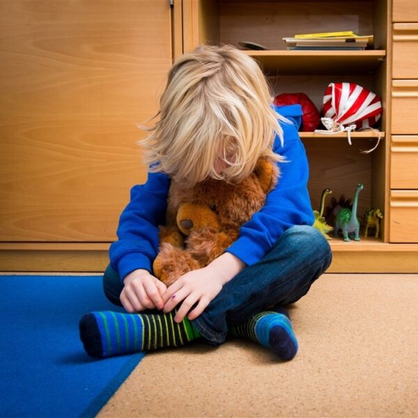 Jeugdzorg loopt over: duivelse dilemma’s, ellenlange wachtlijsten en torenhoge werkdruk