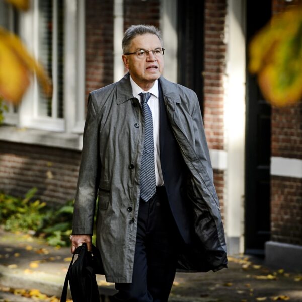 Oud-minister Ernst Hirsch Ballin over immigratie: 'Wij hebben belang bij migrerende werknemers'