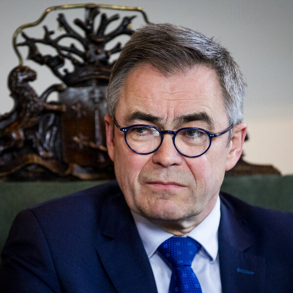 Burgemeester Jos Wienen: 'Onbegrijpelijk dat politie niet gaat handhaven bij nachtclubs'