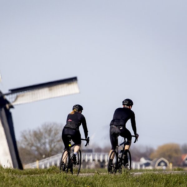 'Niet wielrenners zijn het probleem, maar de auto'