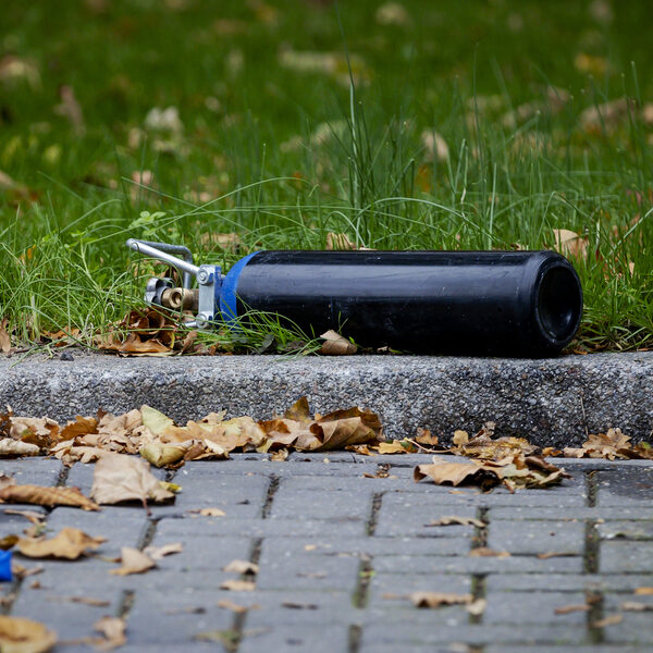 Ieder jaar tientallen doden door verkeersongelukken met lachgas