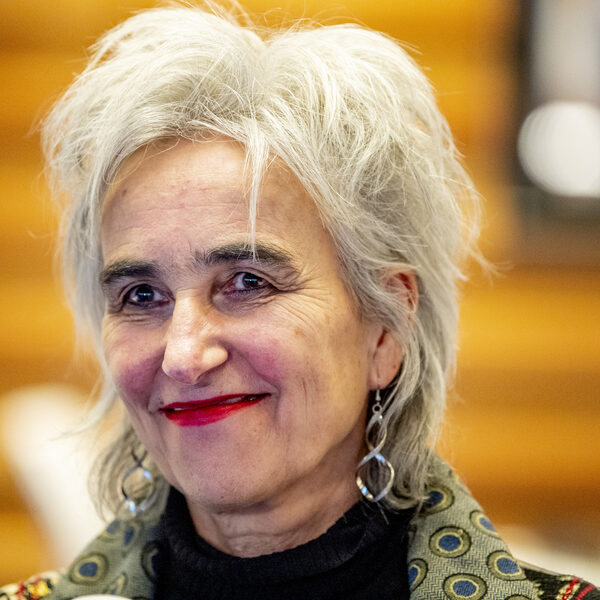 Marion Koopmans: niet te vroeg juichen om 'milde' omikronvariant