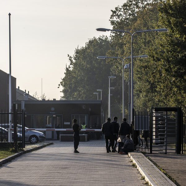 Noodopvang Ter Apel blijft vol: nog geen oplossing gevonden
