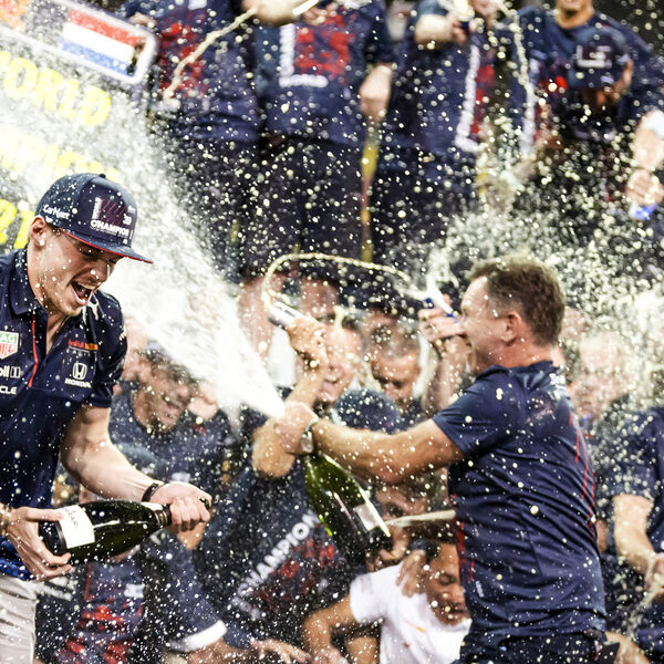 Max Verstappen wereldkampioen Formule 1: 'De sport is nog nooit zo groot geweest in Nederland'