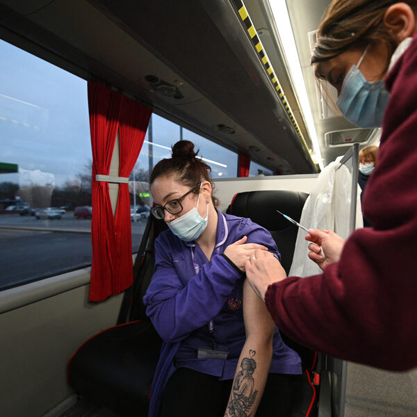 Prikbus of stemlokalen inrichten: kunnen we creatief sneller boosteren?