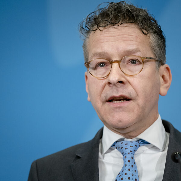 Dijsselbloem: 'Testcapaciteit en beschermingsmiddelen zijn onbenut in verpleeghuizen'