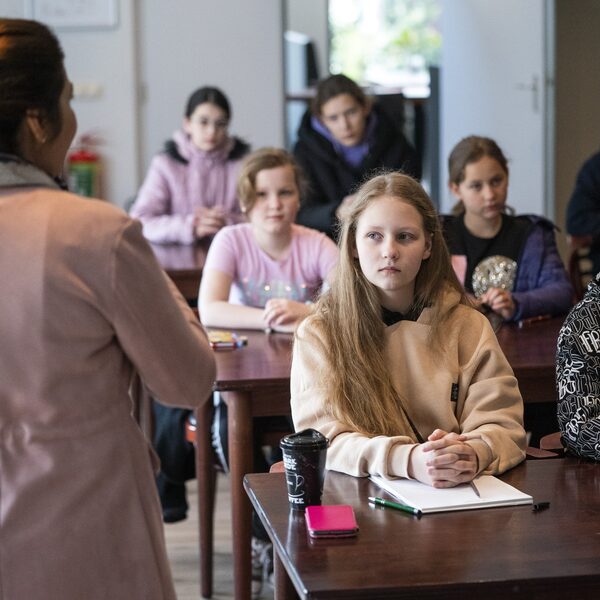 Oekraïense kinderen moeten naar school: kan dat wel met het huidige lerarentekort?