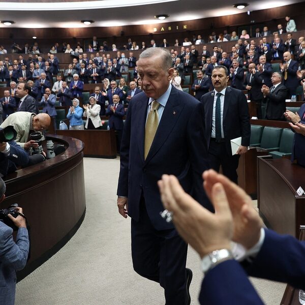Erdogan ligt op ramkoers in eigen land