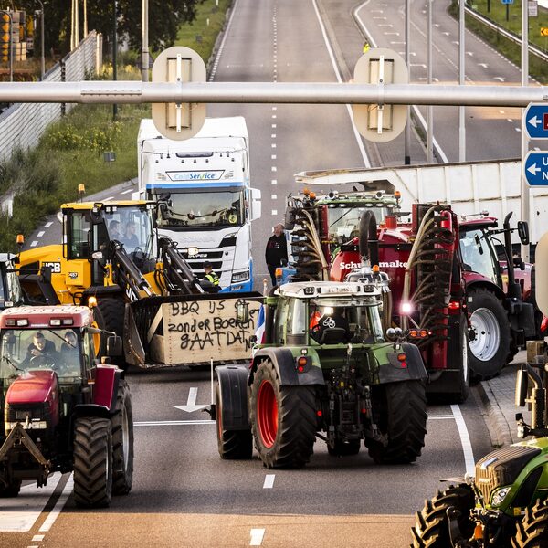 Weer boerenprotesten, aantal distributiecentra geblokkeerd