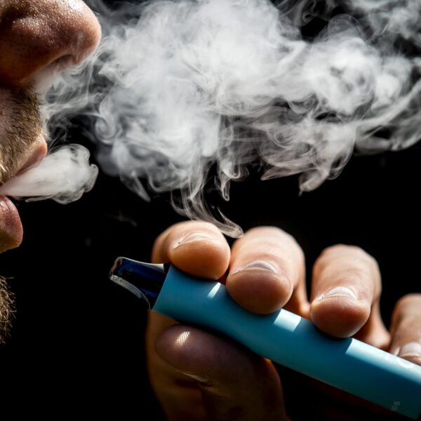 Vape-voorman: 'e-sigaret is geen opstapje naar roken'