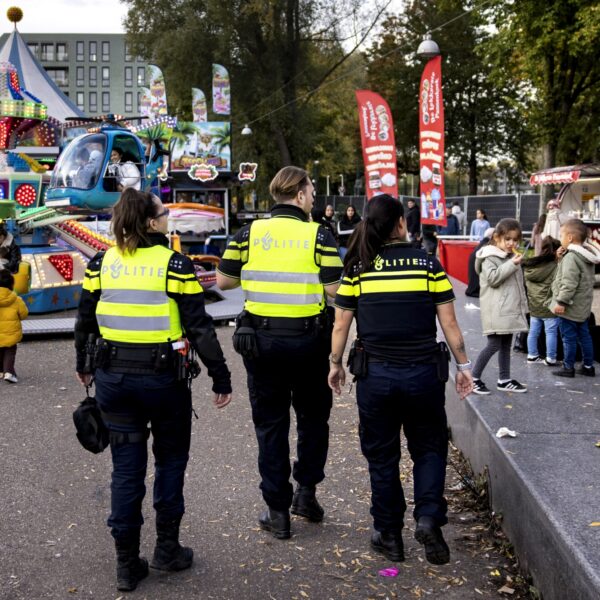 Geweld tegen politie: Niet iedereen slaat een agent voor de bek