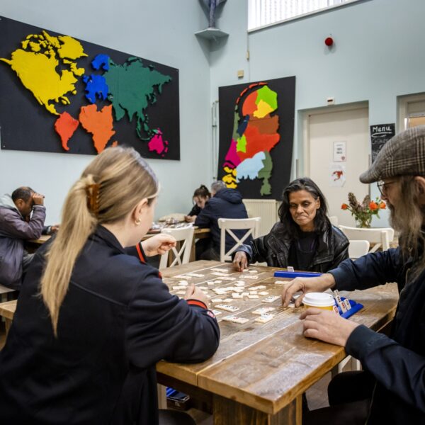 'Zorgelijk dat weinig gemeentes zich extra inspannen voor burger in de kou'