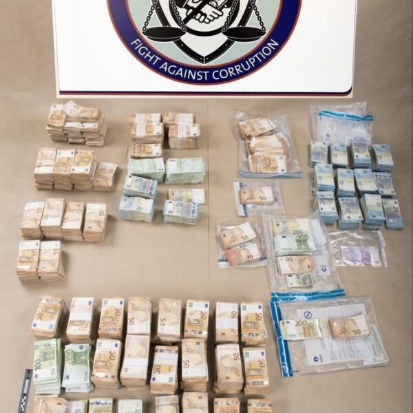 Podcast De Dag: cash uit Qatar, corruptie in het Europees Parlement