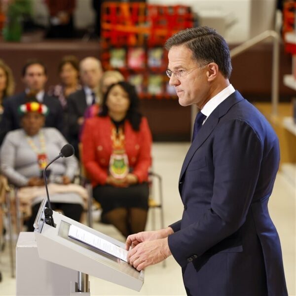 Rutte biedt excuses aan voor Nederlands slavernijverleden