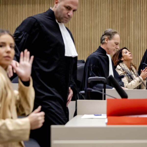 Kroket-gate Hazes v.s. Coldeweijer: 'Moet je wrijven in een vlek?'