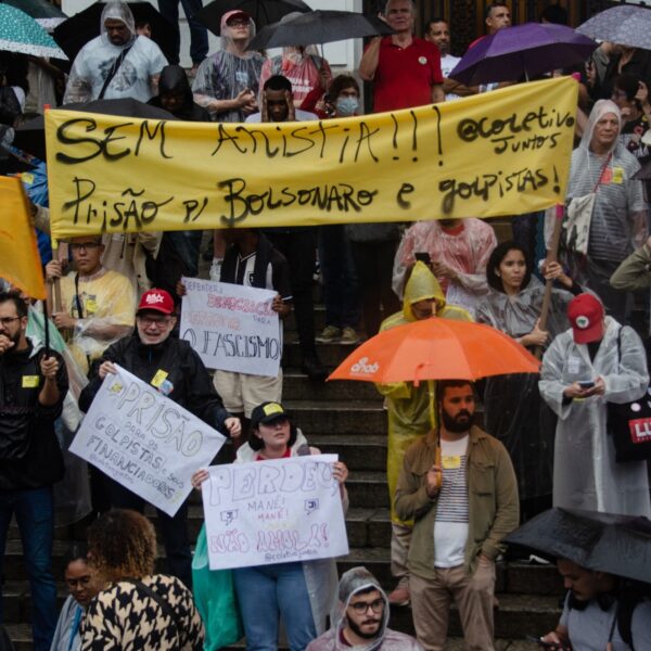 Brazilianen demonstreren tegen bestorming: 'Ging ook voor veel Bolsonaro-aanhangers te ver'
