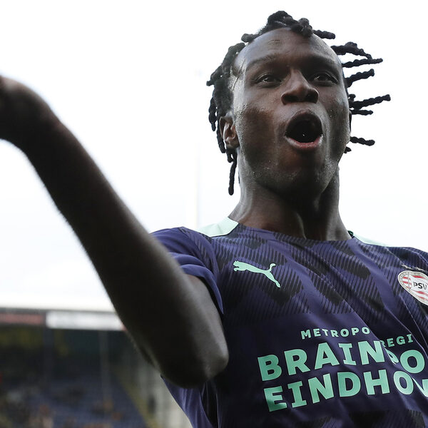 PSV in ieder geval tijdelijk koploper na zege op Fortuna