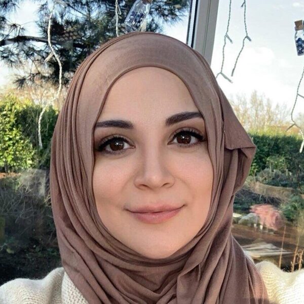 Emine Uğur: 'Armoede gaat in je DNA zitten'