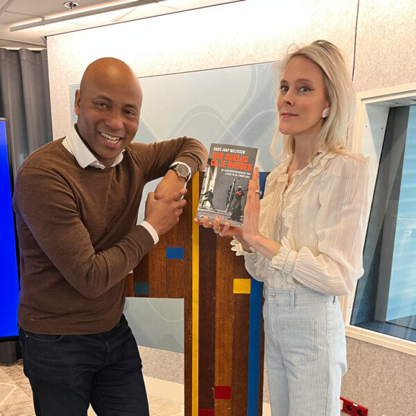 'Van oorlog ga je houden' is het Non-Fictie Boek van de Maand mei