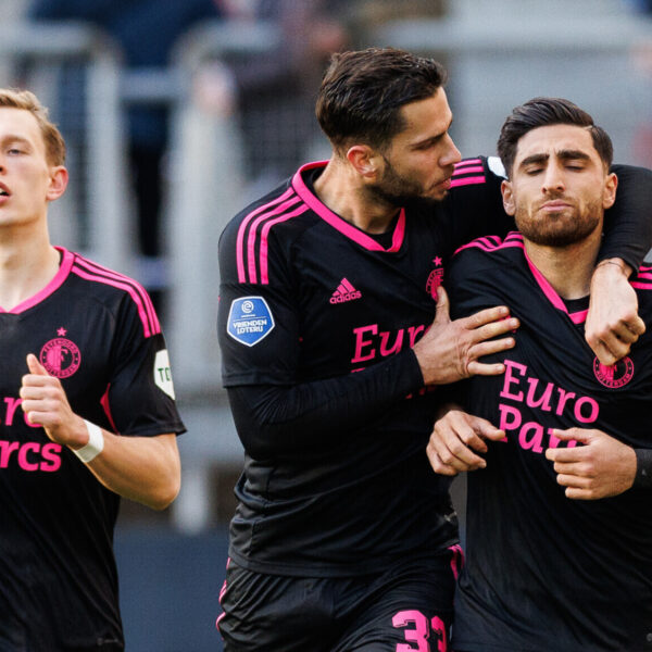 Koploper Feyenoord laat punten liggen tegen FC Utrecht