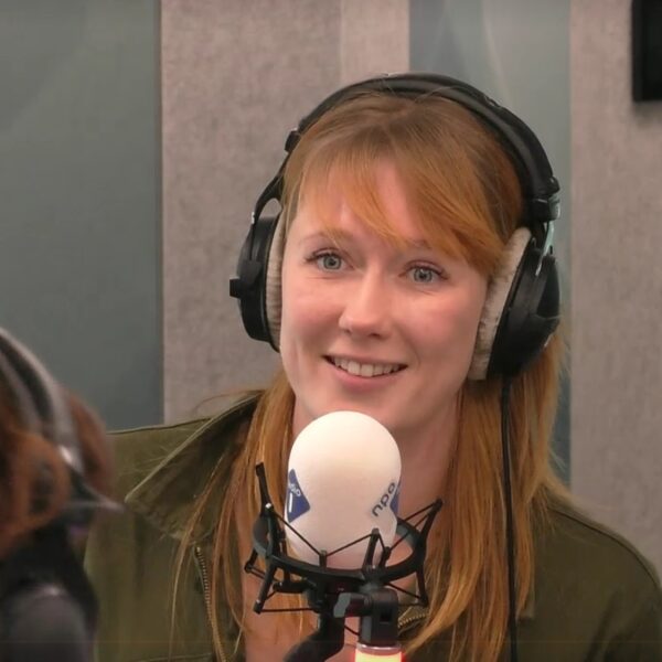 Cartoonist legt vinger op dubbele moraal: 'Ach, ik wil gewoon weer gas uit Rusland'