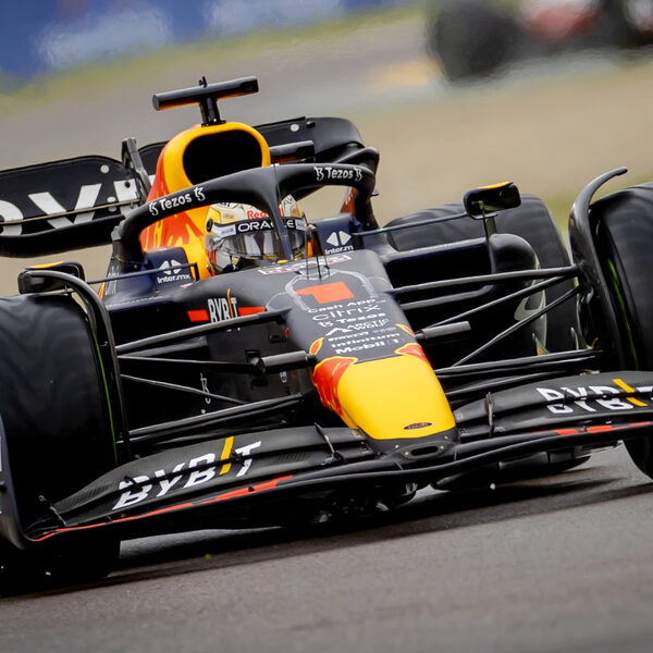 Max Verstappen wint in hol van de leeuw, Leclerc na spin teruggevallen