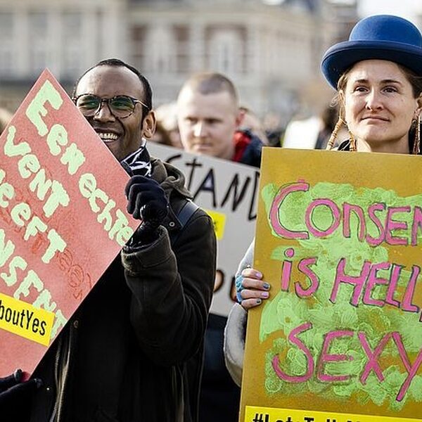 Vooral jonge mannen passen hun gedrag aan na misstanden bij The Voice en #MeToo