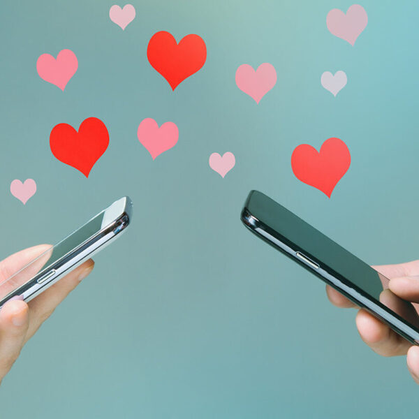 Wat tien jaar Tinder met ons liefdesleven deed