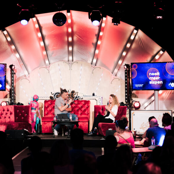 Roxane van Iperen: 'Wellness-rechts gevaarlijker dan het klinkt'