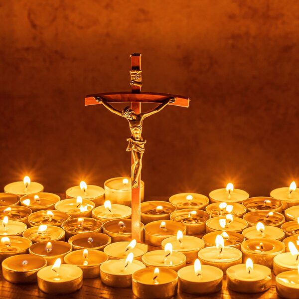 Kun je als niet-gelovige ook naar de kerk? Ja, vindt schrijver Willem Jan Otten