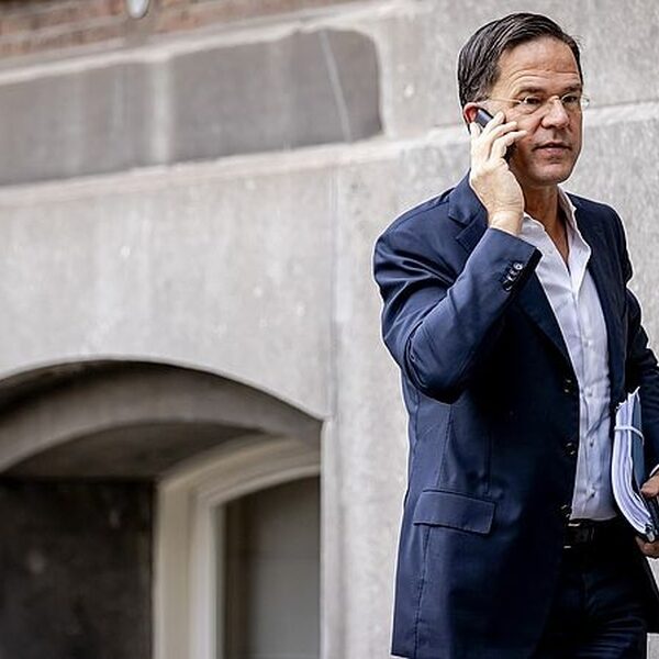 Had de Nokia van Rutte echt maar ruimte voor 20 sms'jes?