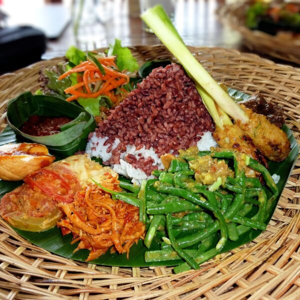 De Indische en Indonesische culinaire rijkdom is diep geworteld in Nederland