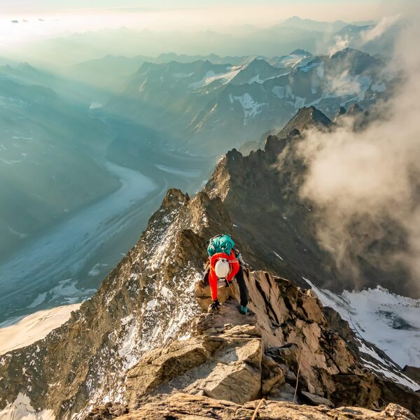 Klimsport kan schoner: 'Op de Kilimanjaro lag 9000 kilo poep en een half miljoen liter urine'