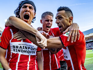 PSV verslaat voor de eerste keer Ajax in een bekerfinale