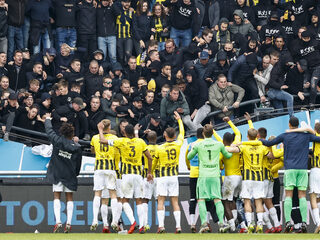 Uitvak vol Vitesse-supporters zakt in elkaar, geen gewonden