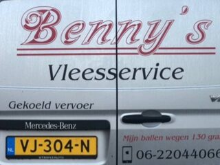 Slechtste slogan 2021 voor Nijmeegse slager: 'Mijn ballen wegen 130 gram'