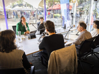 Zwart-wit knikscherm, airco-alternatief en regenwater infiltreren: de drie koelste ideeën