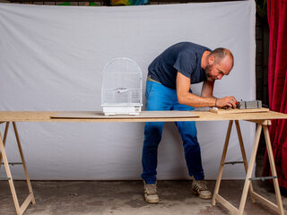 Beeldend kunstenaar Bram Ellens: 'Het is gewoon knutselen wat ik doe'