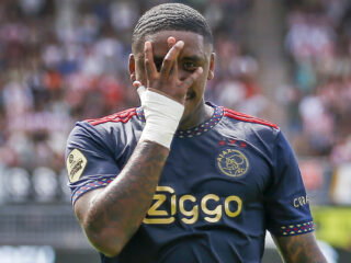 Doelpunt Steven Bergwijn genoeg voor volle winst Ajax