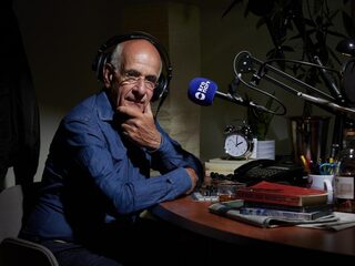 'Wakker liggen naast iemand die heerlijk slaapt is heel eenzaam'