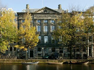 Hoe ver reikt de invloed van de Akademie van Kunsten?