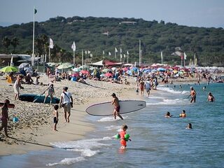 Op vakantie in coronatijd: dit wordt gedekt door je verzekeraar